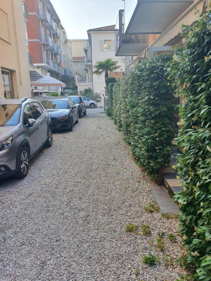 רימיני Hotel Venezia מראה חיצוני תמונה