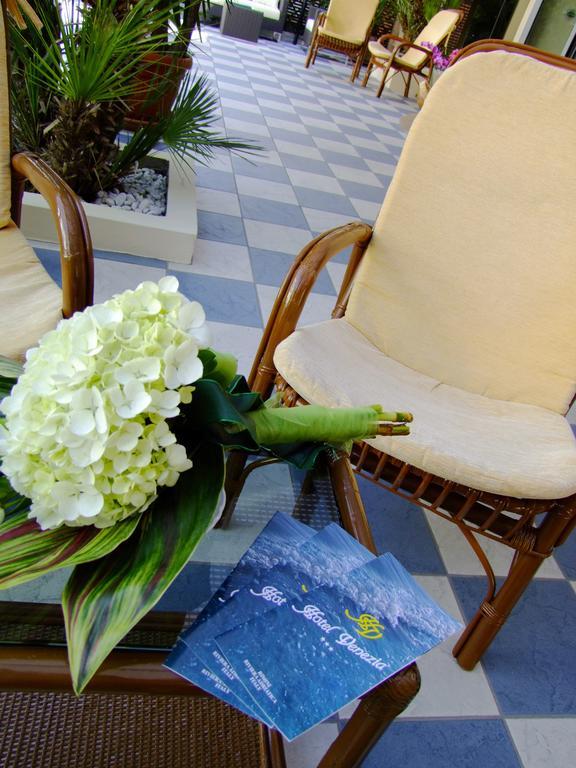 רימיני Hotel Venezia מראה חיצוני תמונה